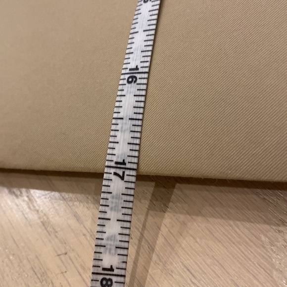 Authentic extra large Burberry paper bag - Picture 2 of 13